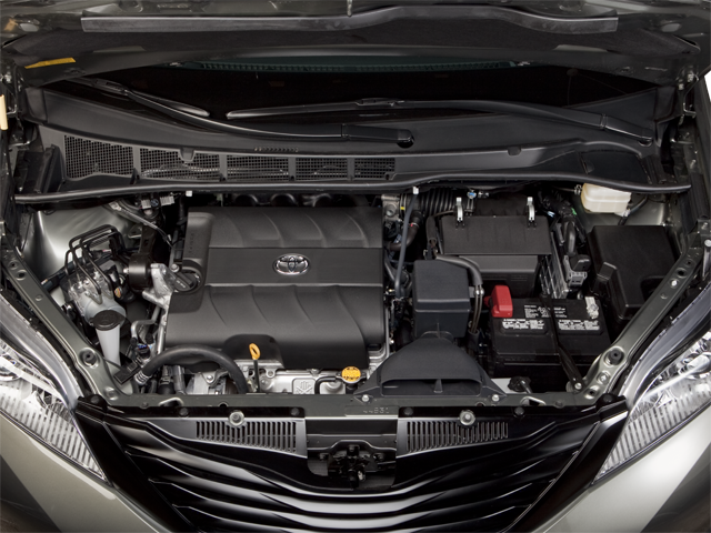 2013 Toyota Sienna LE 8 Passenger
