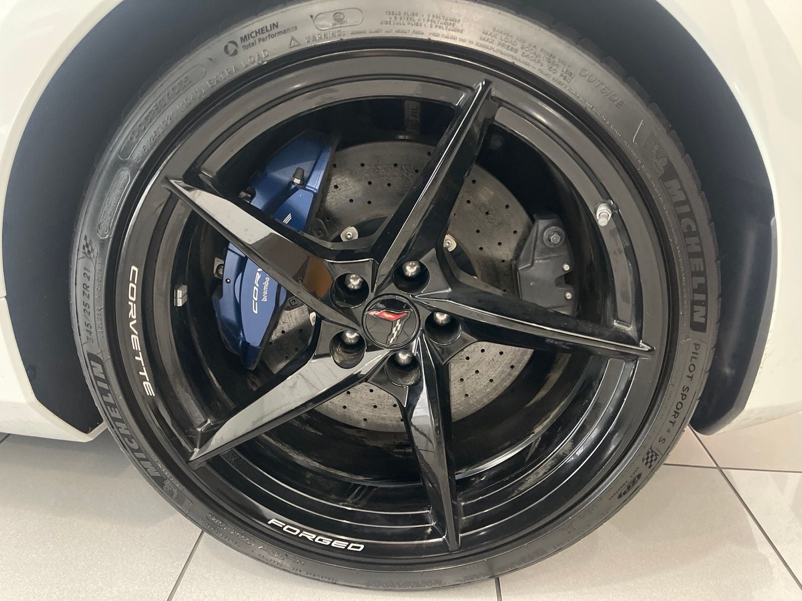 2026 Chevrolet Corvette E-Ray 2LZ