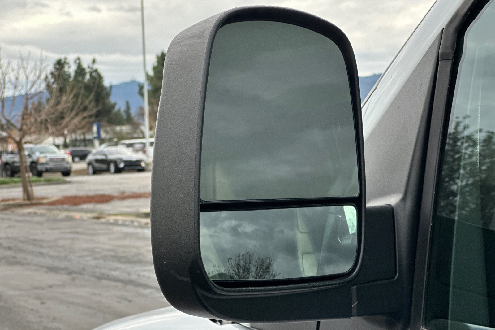 2023 Chevrolet Express 2500 Work Van Cargo