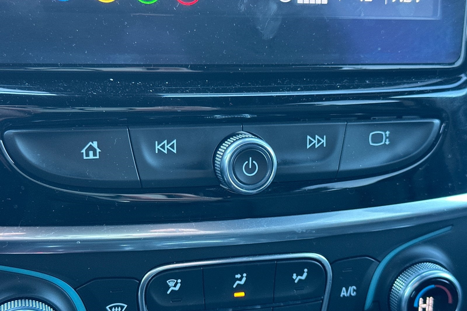 2022 Chevrolet Traverse RS