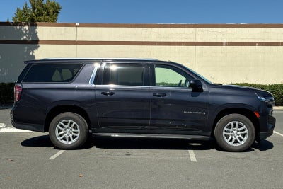 2024 Chevrolet Suburban LT