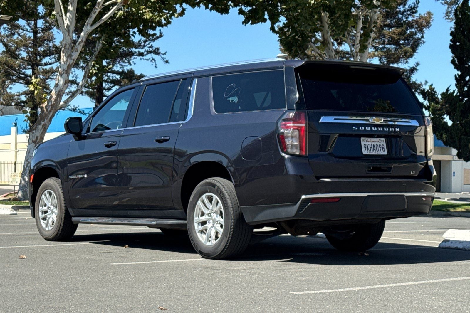 2024 Chevrolet Suburban LT