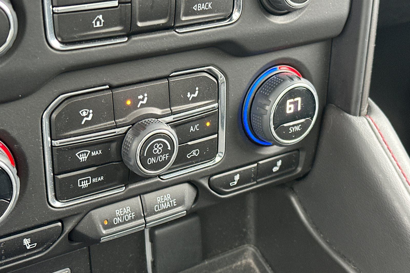 2023 Chevrolet Suburban RST