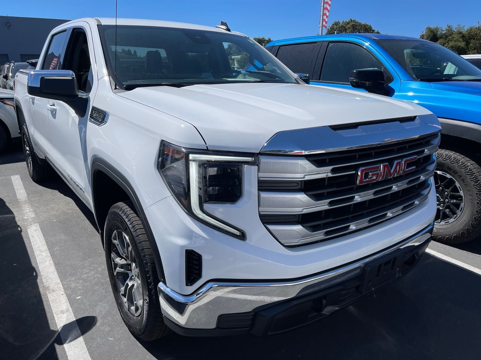 2024 GMC Sierra 1500 SLE