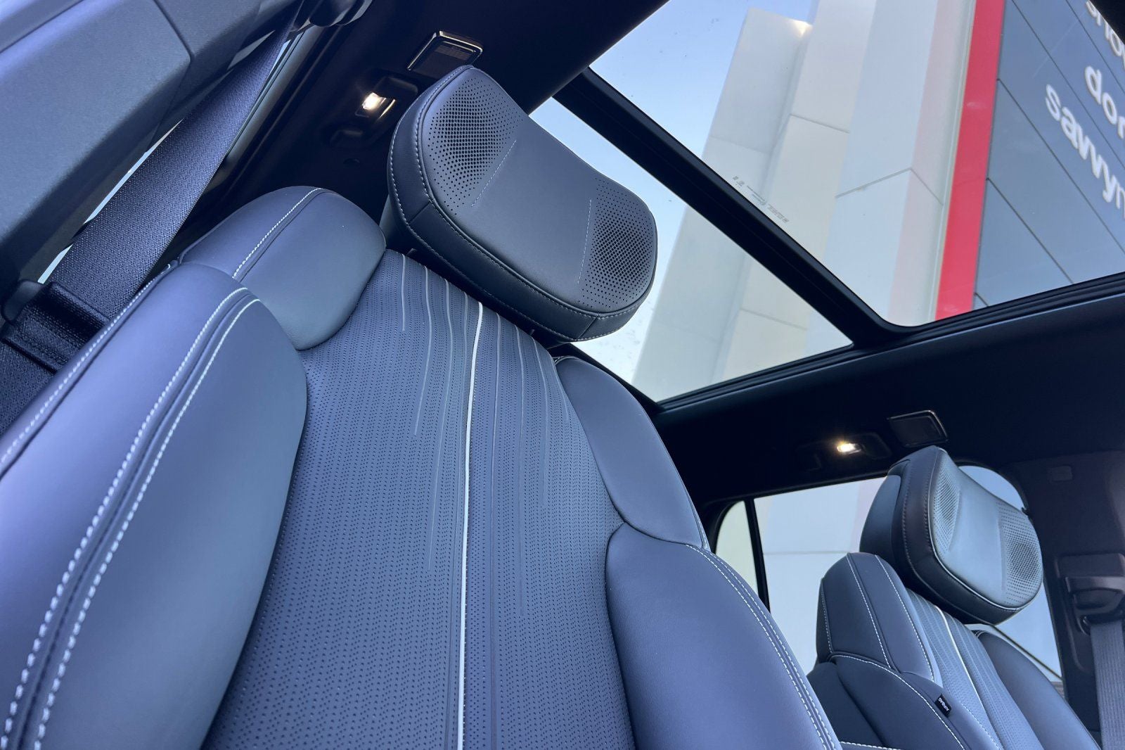 2026 Cadillac VISTIQ Sport