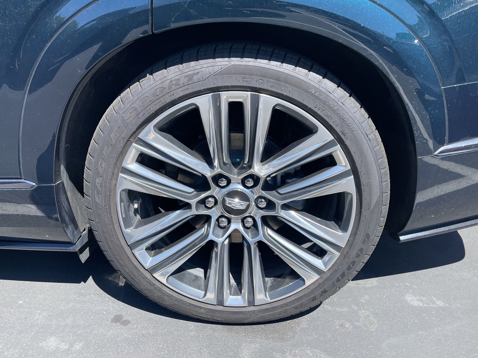 2026 Cadillac VISTIQ Platinum