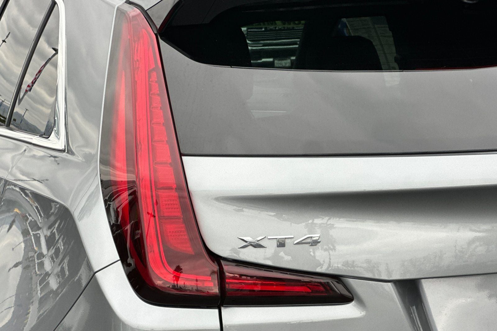 2024 Cadillac XT4 Premium Luxury