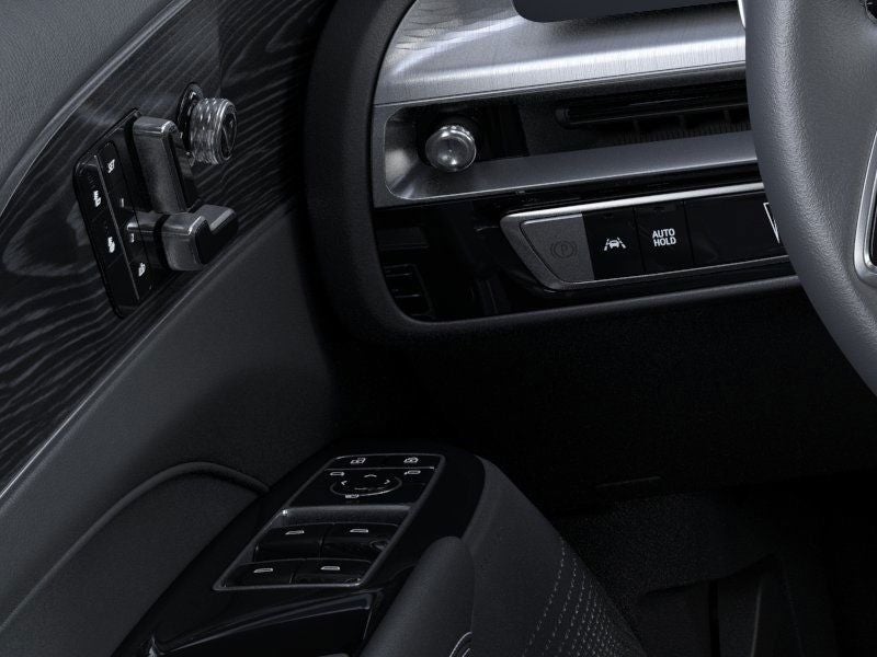 2025 Cadillac LYRIQ Sport