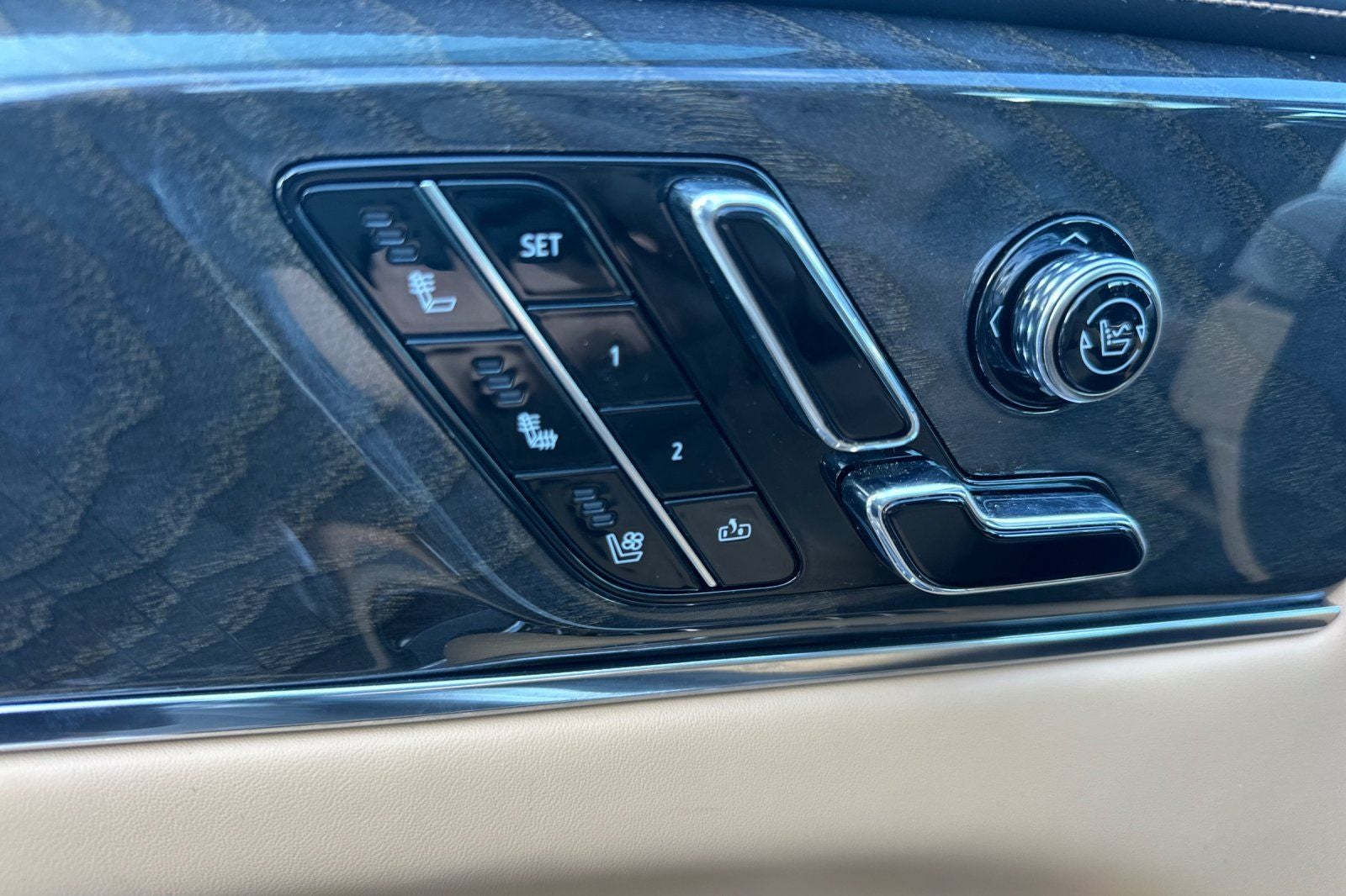 2026 Cadillac ESCALADE IQL Premium Sport