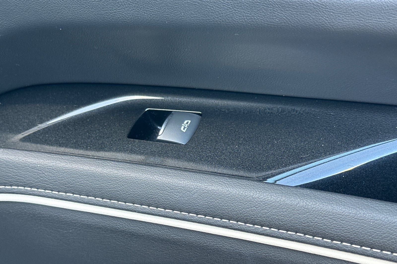 2023 Cadillac Escalade ESV Sport