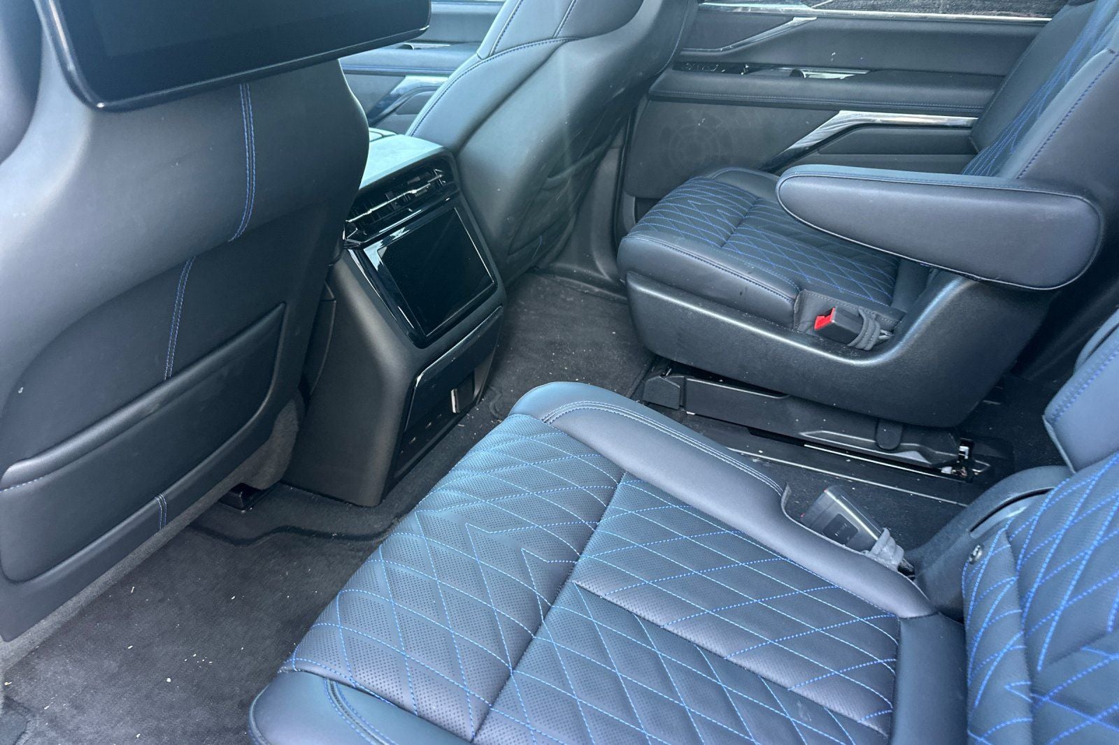 2026 Cadillac ESCALADE IQ Sport