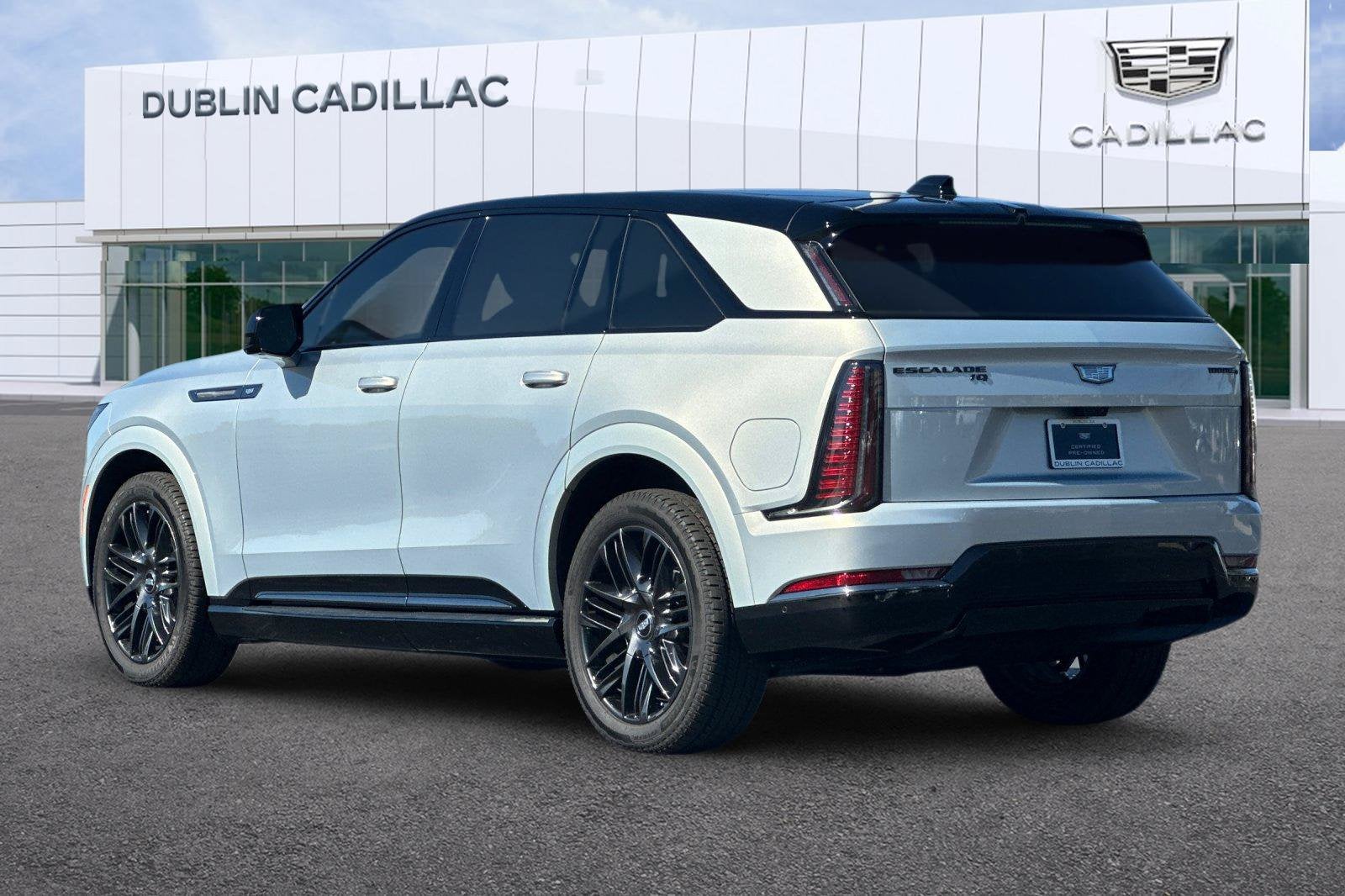 2025 Cadillac ESCALADE IQ Sport 2