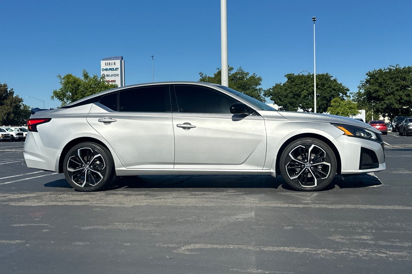 2023 Nissan Altima 2.5 SR