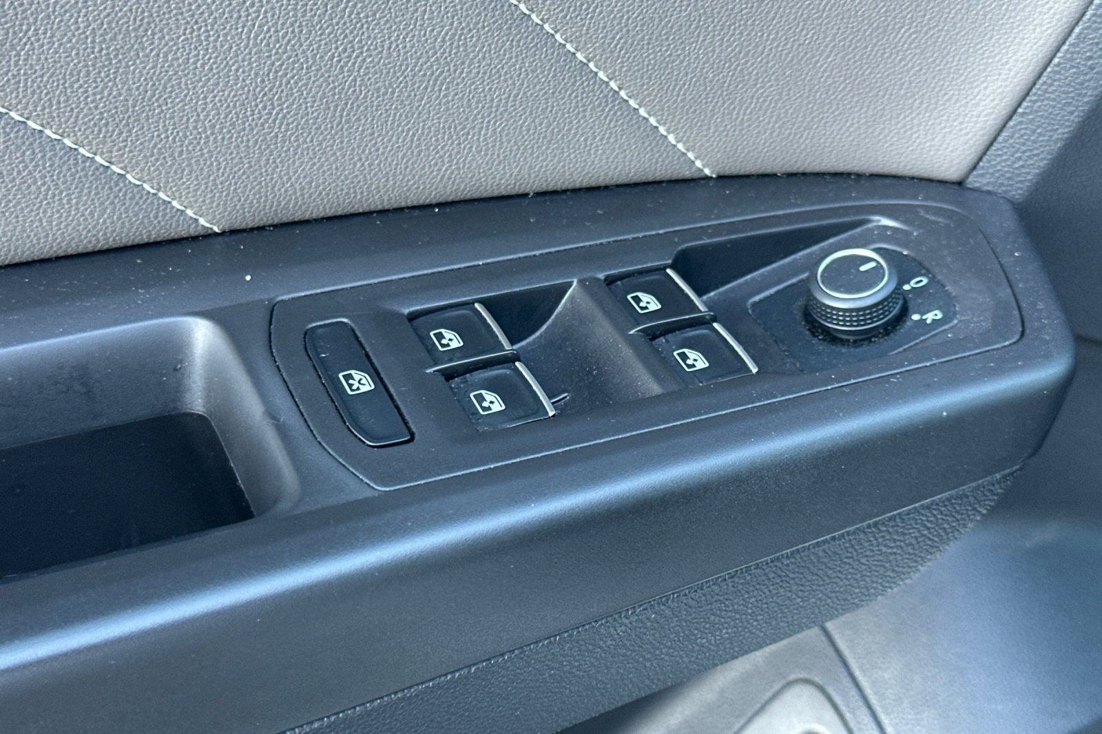 2022 Volkswagen Atlas 3.6L V6 SEL R-Line