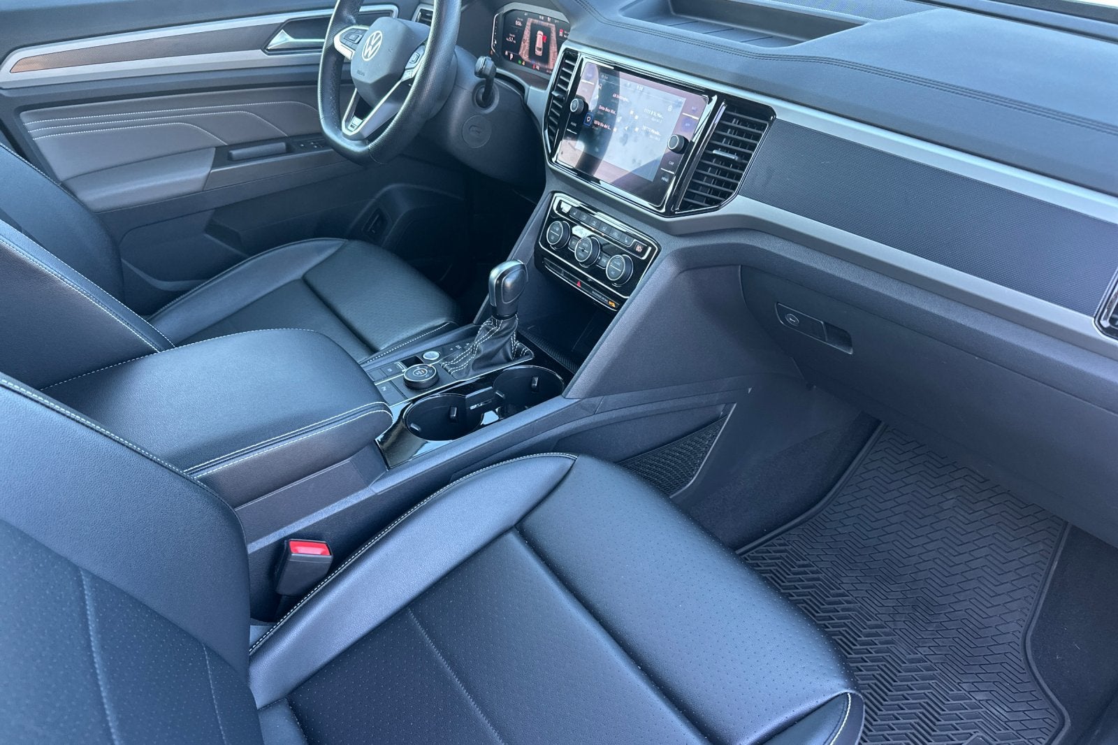 2022 Volkswagen Atlas 3.6L V6 SEL R-Line