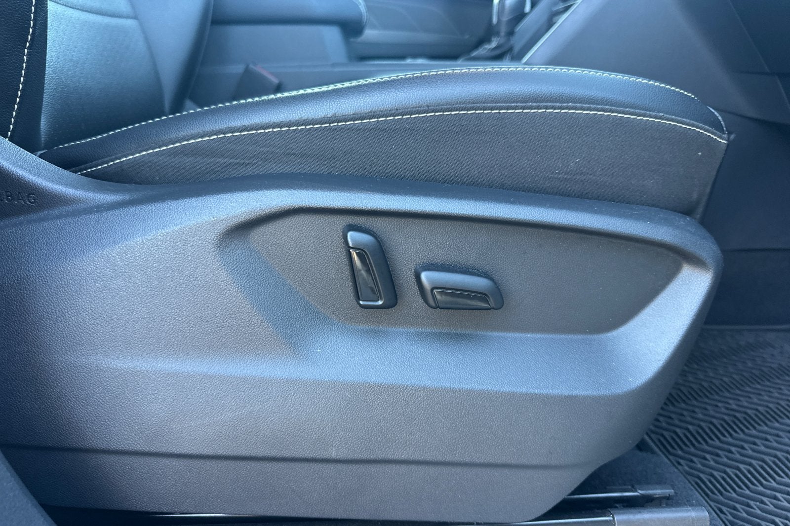 2022 Volkswagen Atlas 3.6L V6 SEL R-Line