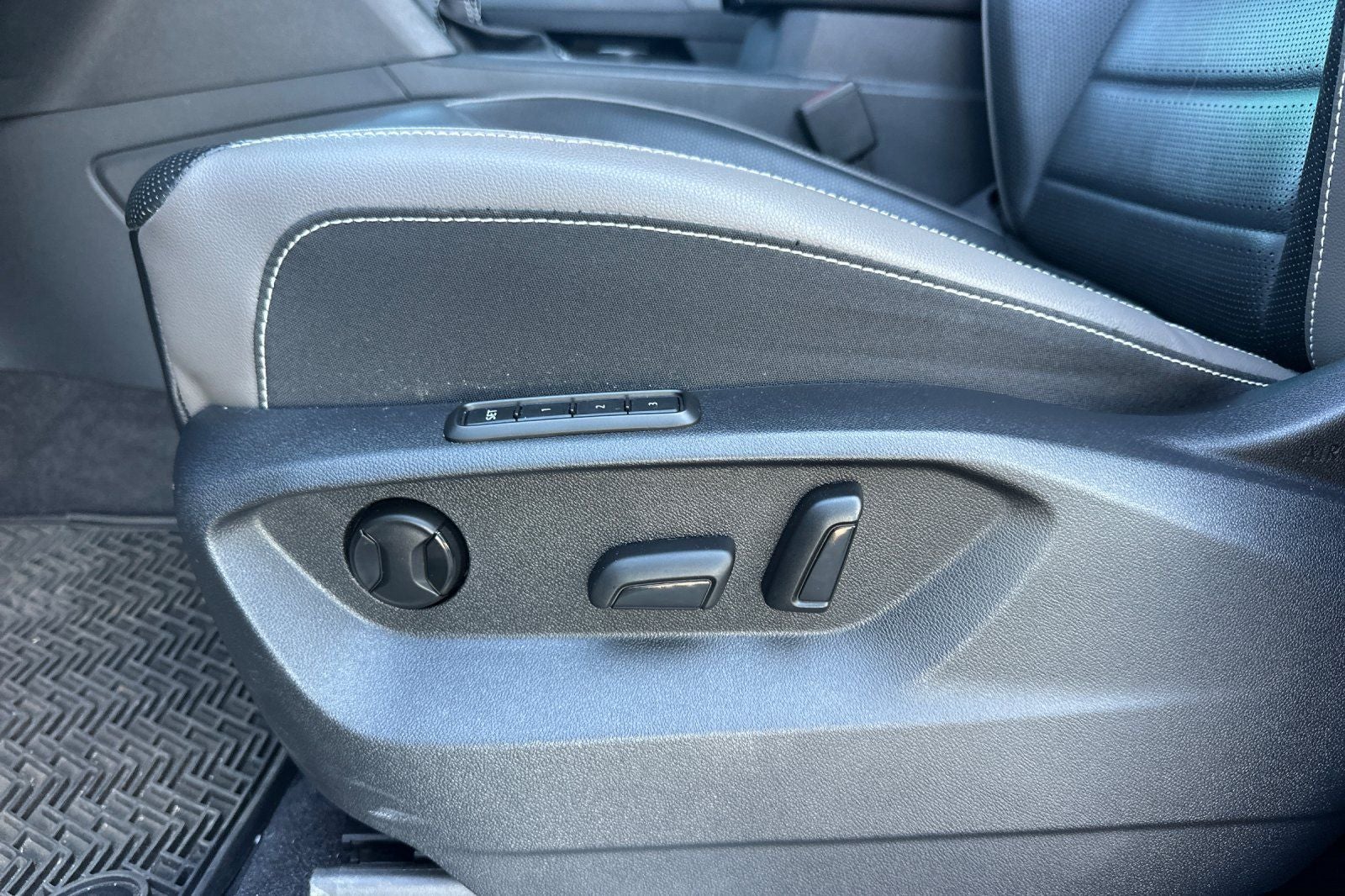 2021 Volkswagen Atlas Cross Sport 3.6L V6 SEL Premium R-Line