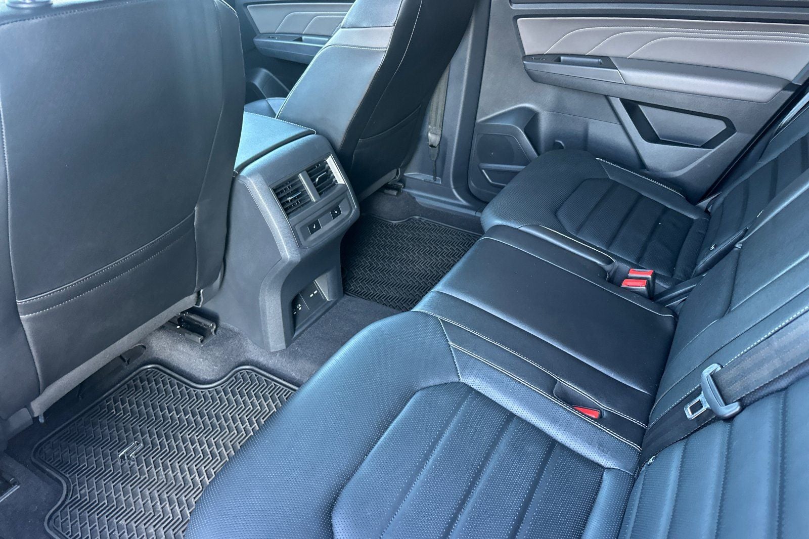 2021 Volkswagen Atlas Cross Sport 3.6L V6 SEL Premium R-Line