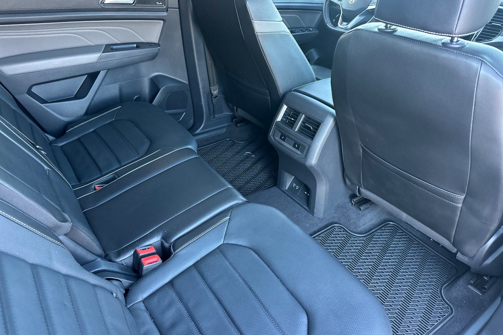 2021 Volkswagen Atlas Cross Sport 3.6L V6 SEL Premium R-Line