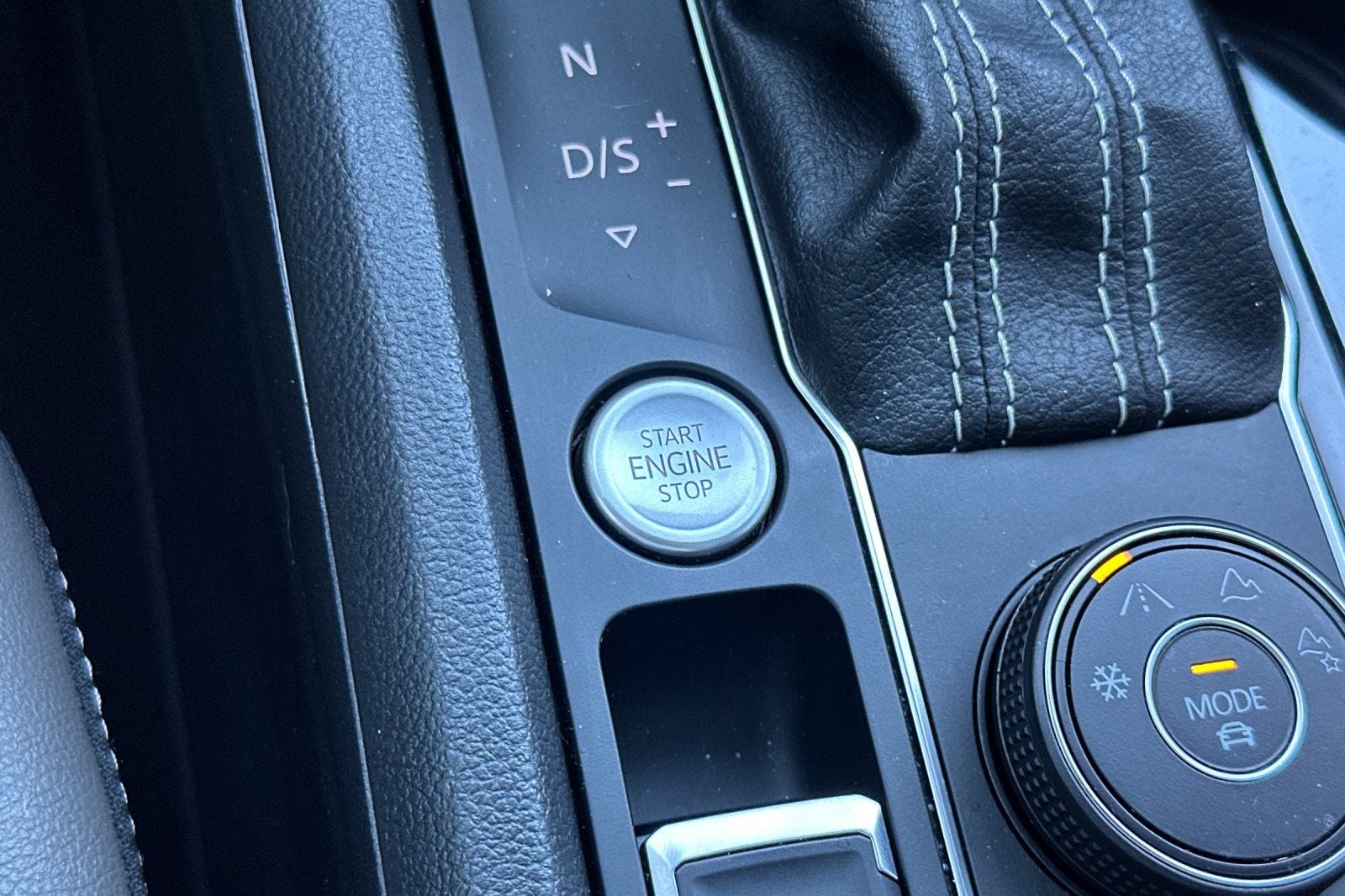 2021 Volkswagen Atlas Cross Sport 3.6L V6 SEL Premium R-Line
