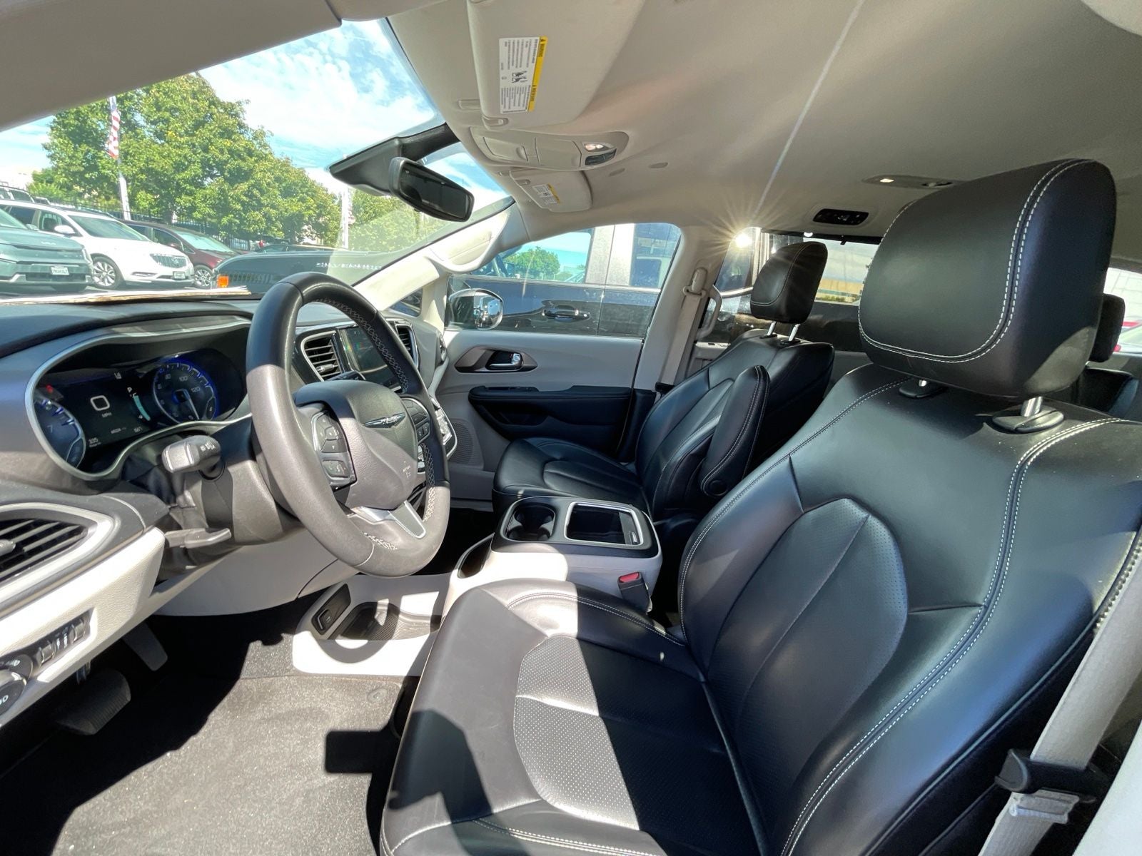 2023 Chrysler Pacifica Touring L
