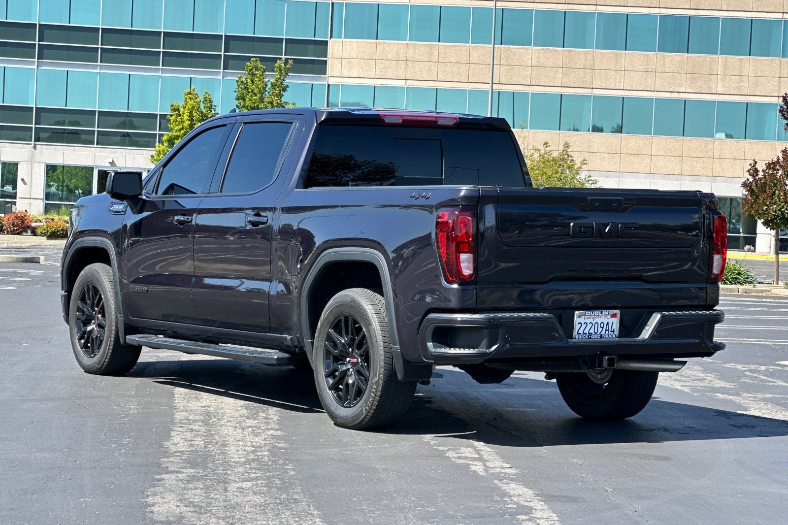 2024 GMC Sierra 1500 Elevation