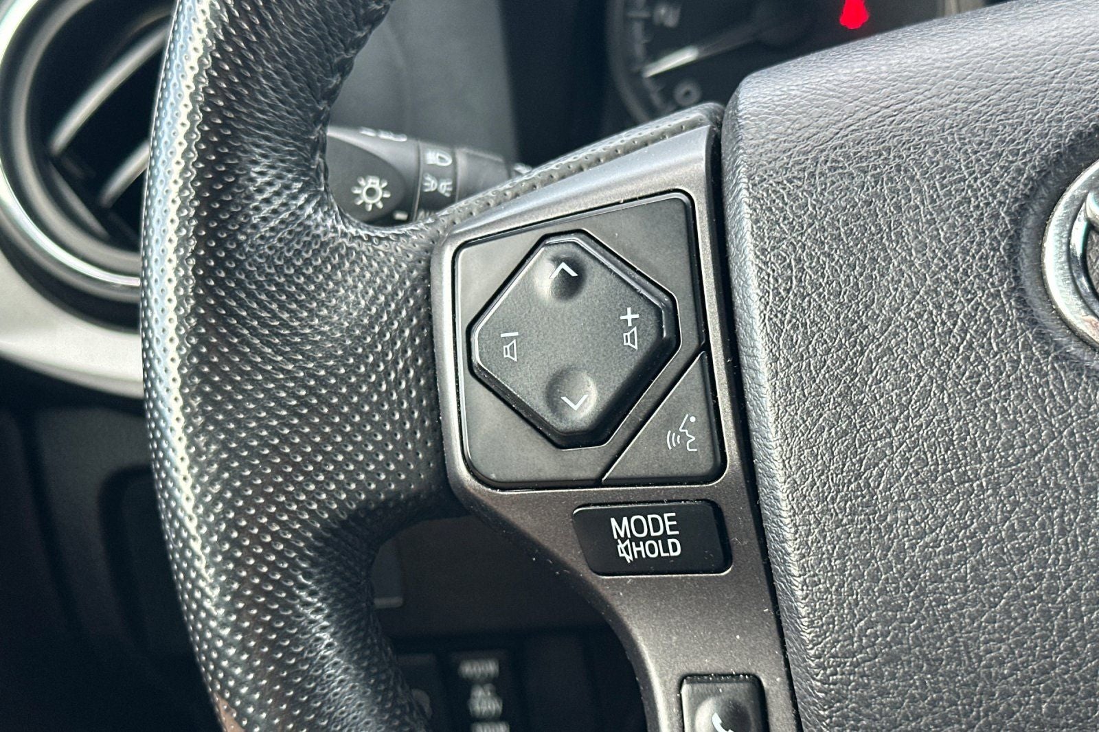 2022 Toyota Tacoma TRD Off-Road V6
