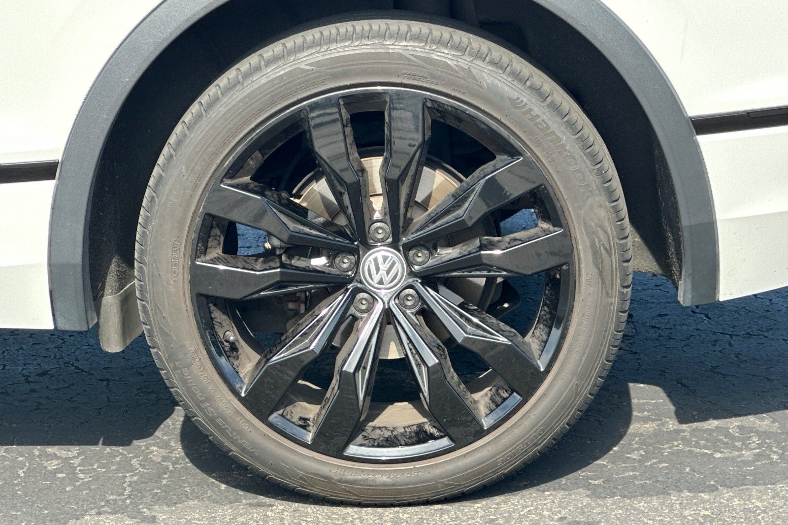 2021 Volkswagen Tiguan 2.0T SE R-Line Black