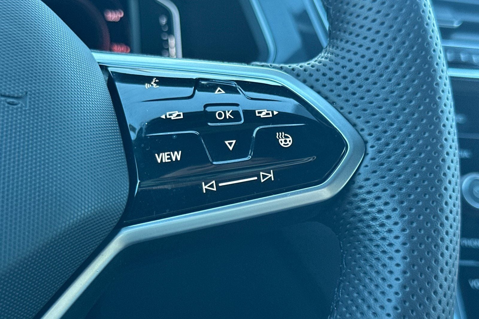 2022 Volkswagen Tiguan 2.0T SEL R-Line