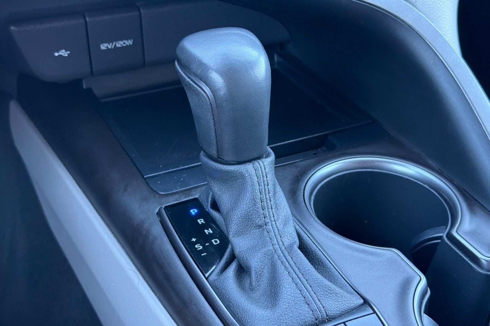 2021 Toyota Camry Hybrid SE