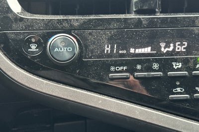 2022 Toyota Camry Hybrid SE