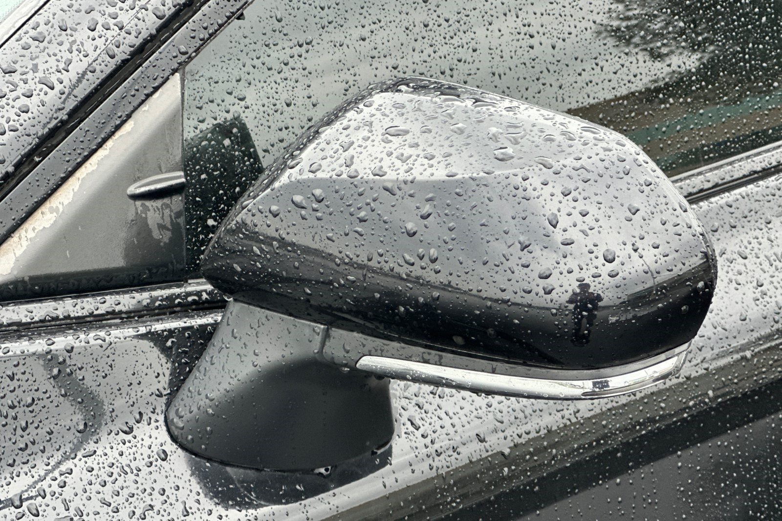 2022 Toyota Camry Hybrid SE