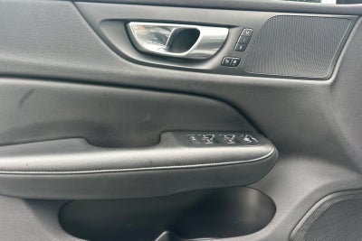 2024 Volvo S60 B5 Plus Dark Theme