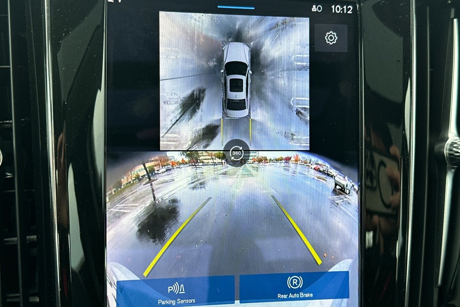 2024 Volvo S60 B5 Plus Dark Theme