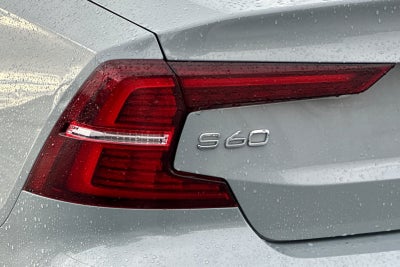 2024 Volvo S60 B5 Plus Dark Theme