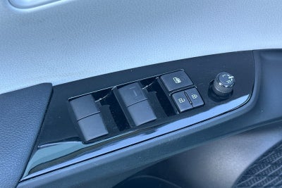 2021 Toyota Prius LE