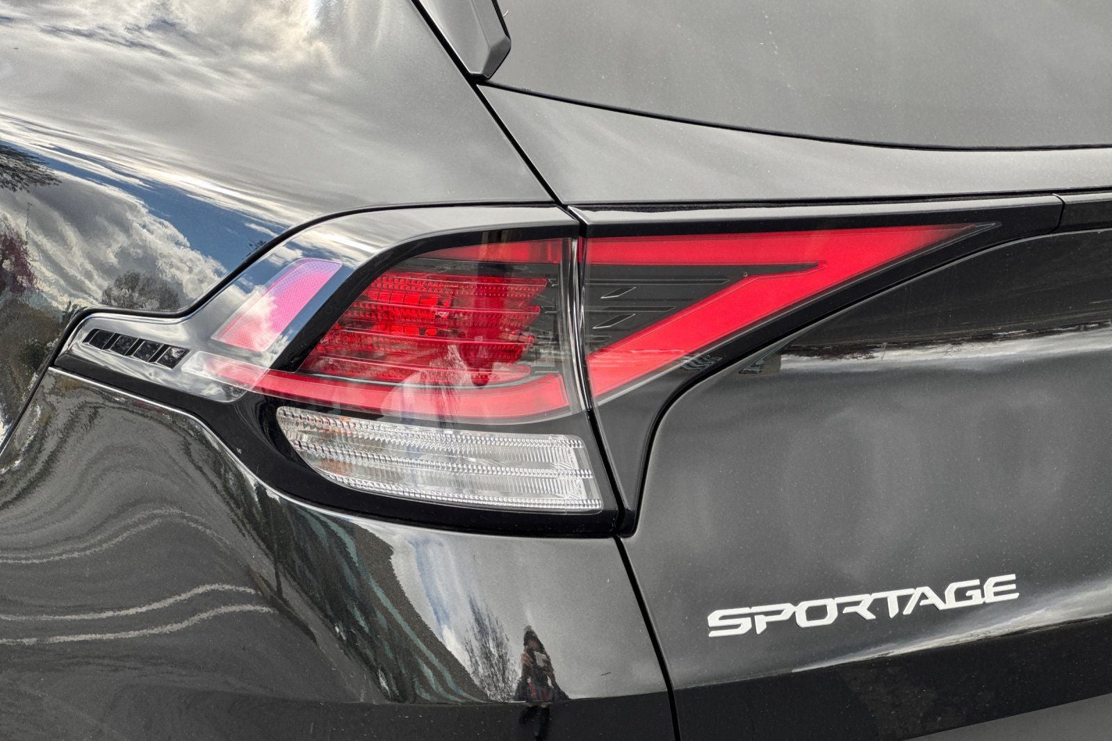 2025 Kia Sportage Hybrid LX