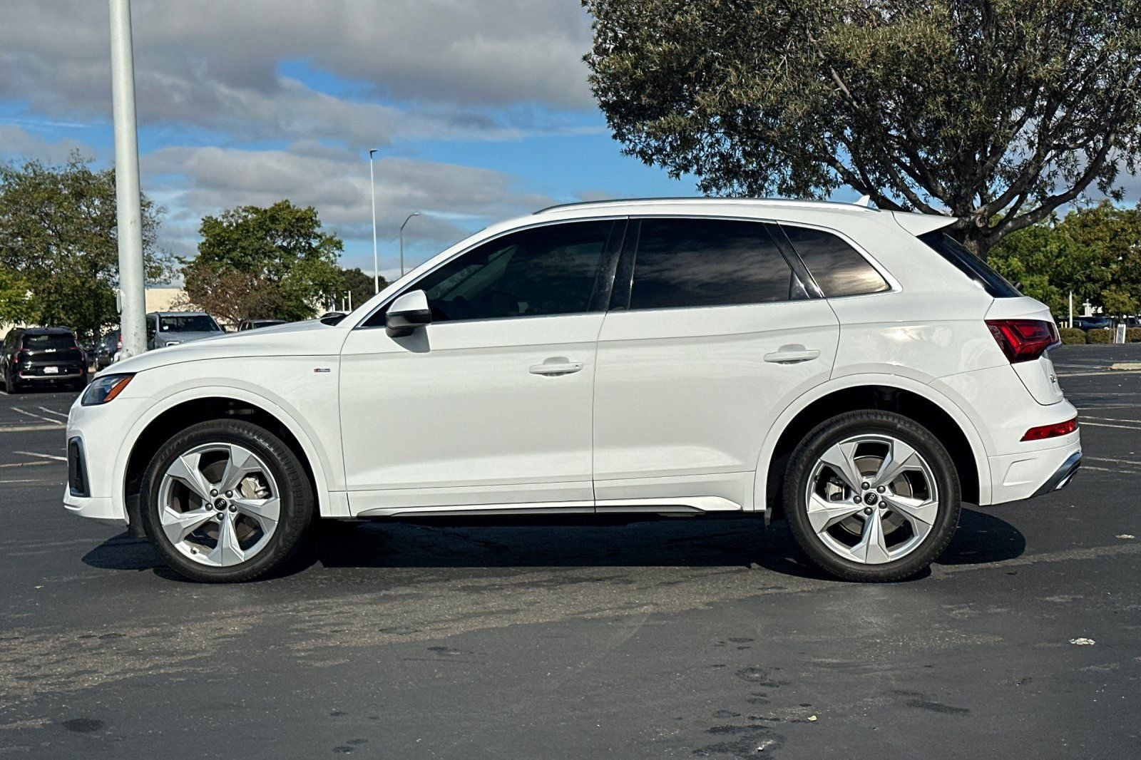 2024 Audi Q5 45 S line Premium quattro