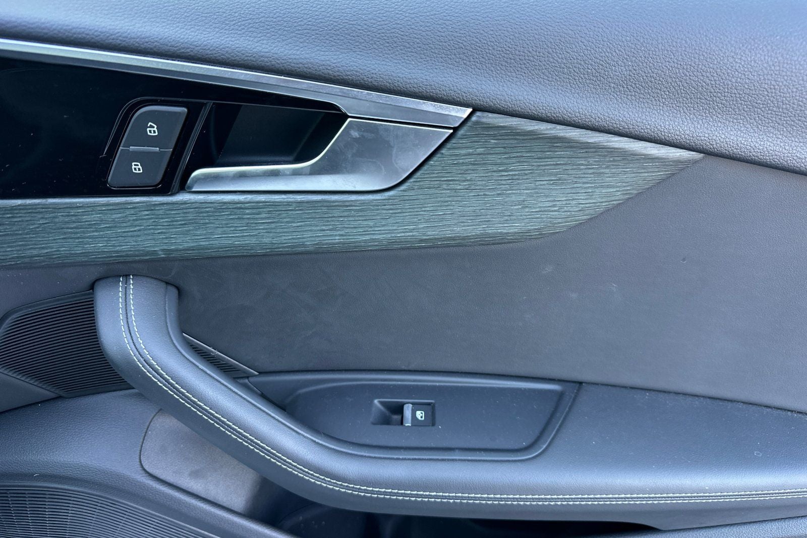 2022 Audi A4 45 S line Premium Plus quattro