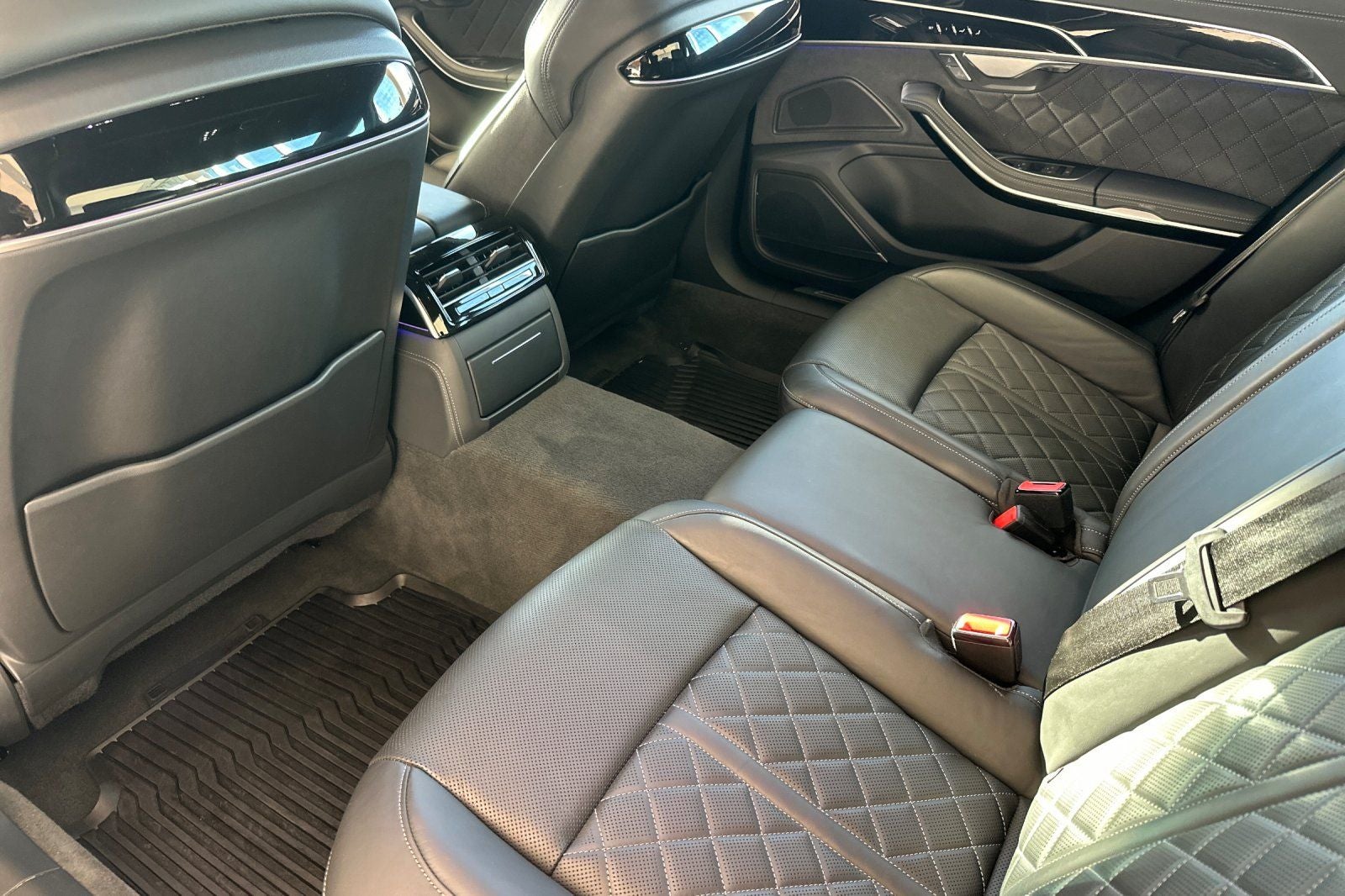 2023 Audi S8 4.0T quattro