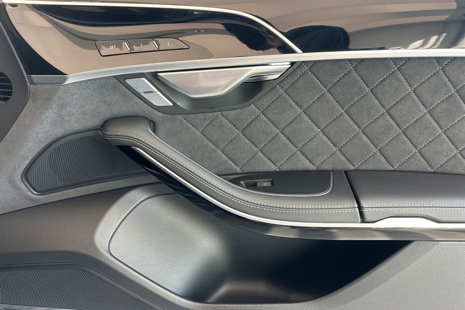 2023 Audi S8 4.0T quattro