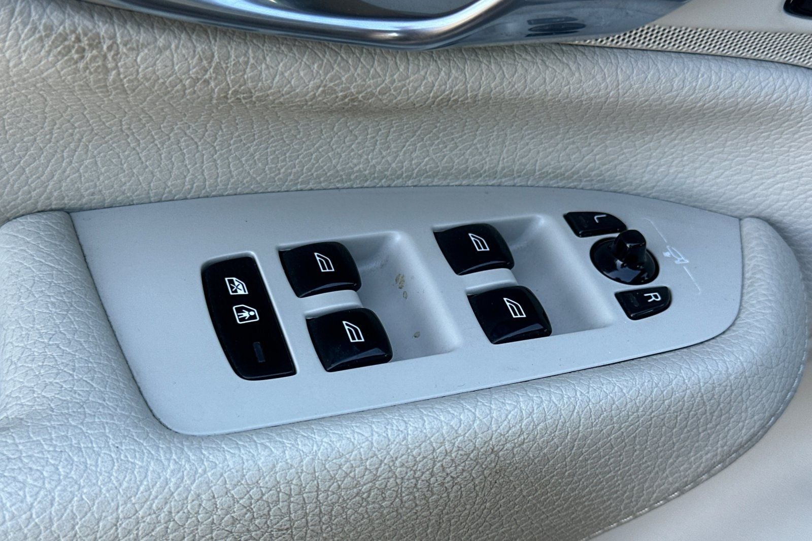 2019 Volvo XC90 T6 Momentum