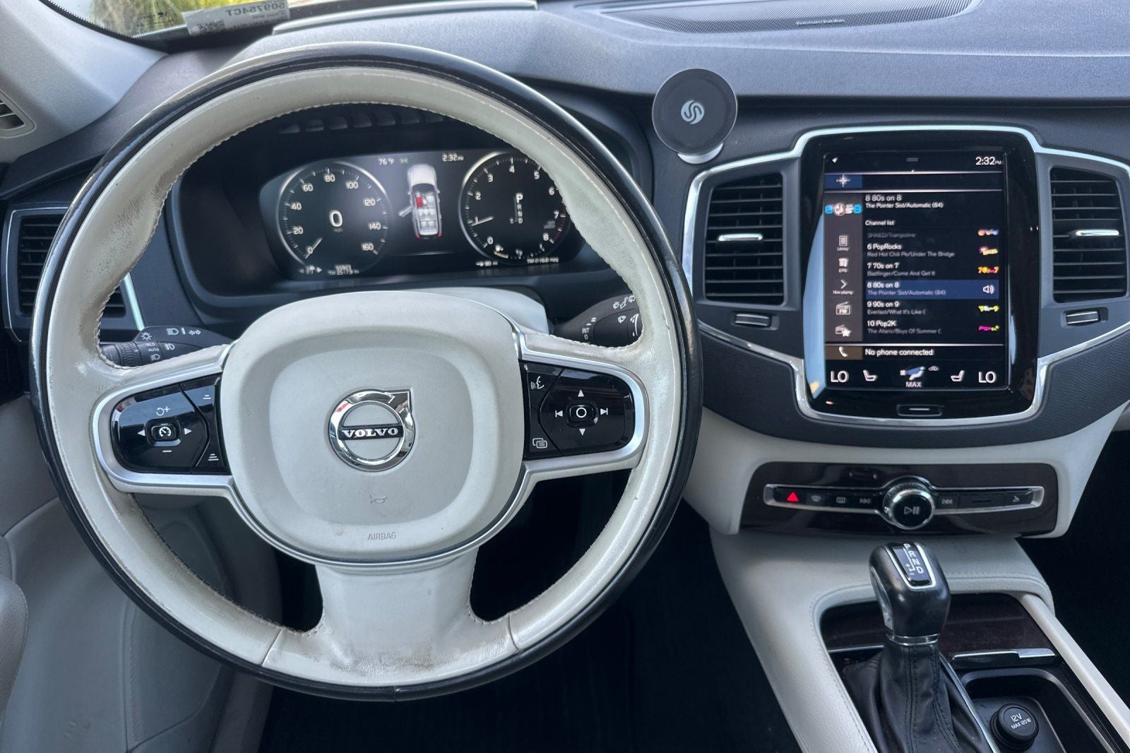 2019 Volvo XC90 T6 Momentum