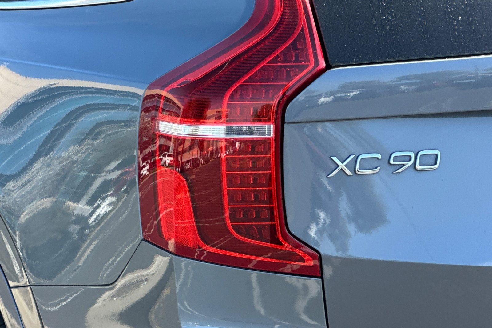 2019 Volvo XC90 T6 Momentum