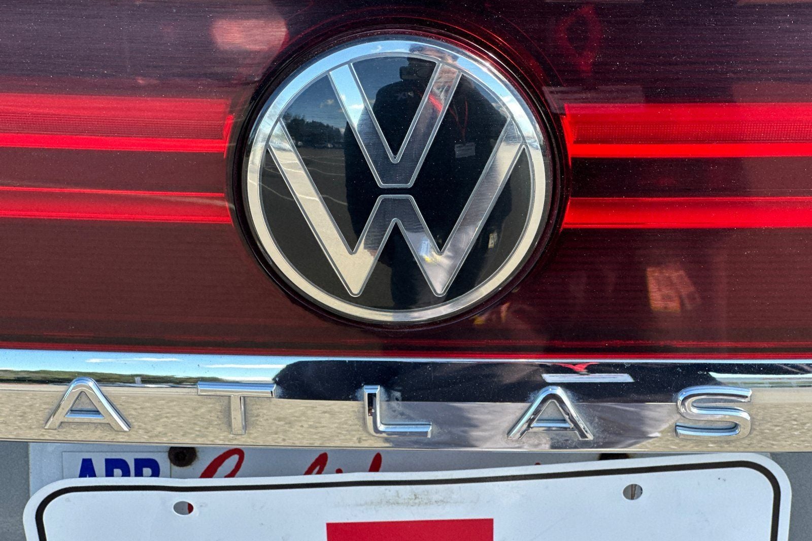 2024 Volkswagen Atlas Cross Sport 2.0T SE w/Technology