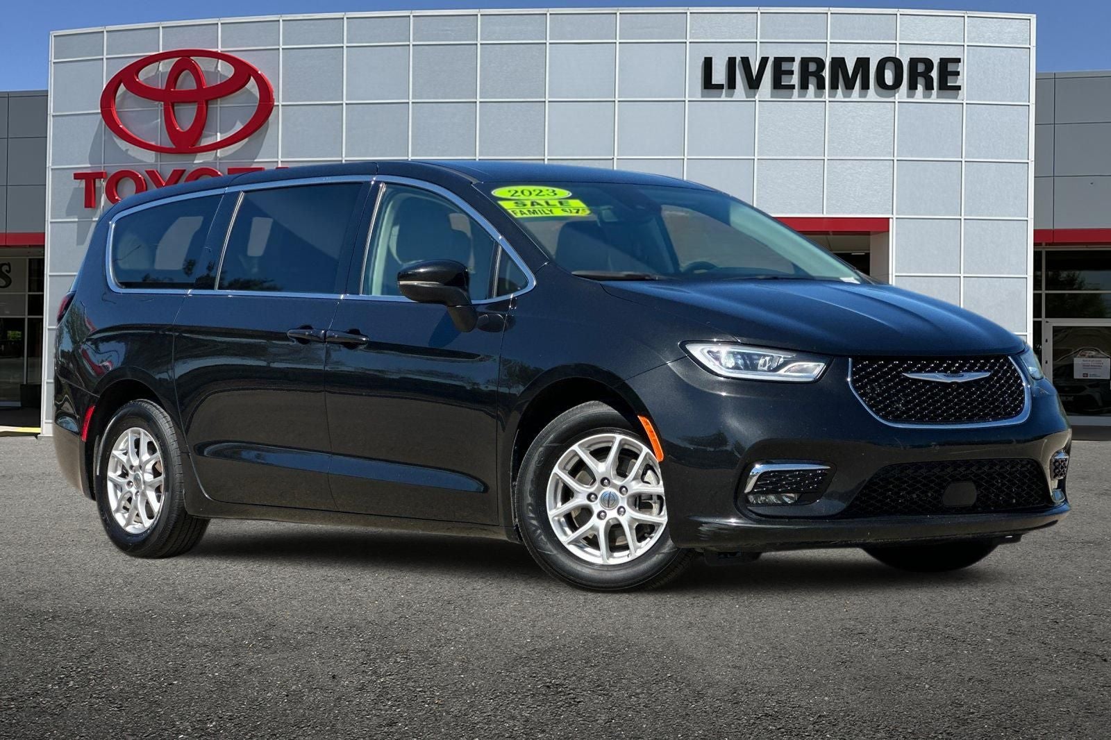 2023 Chrysler Pacifica Touring L