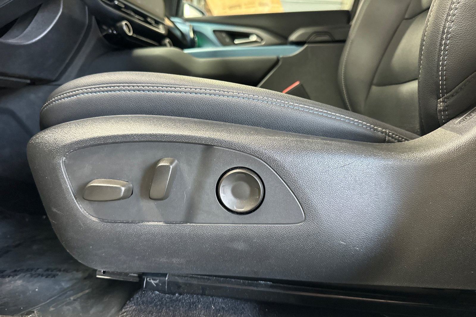 2024 Chevrolet Equinox EV LT
