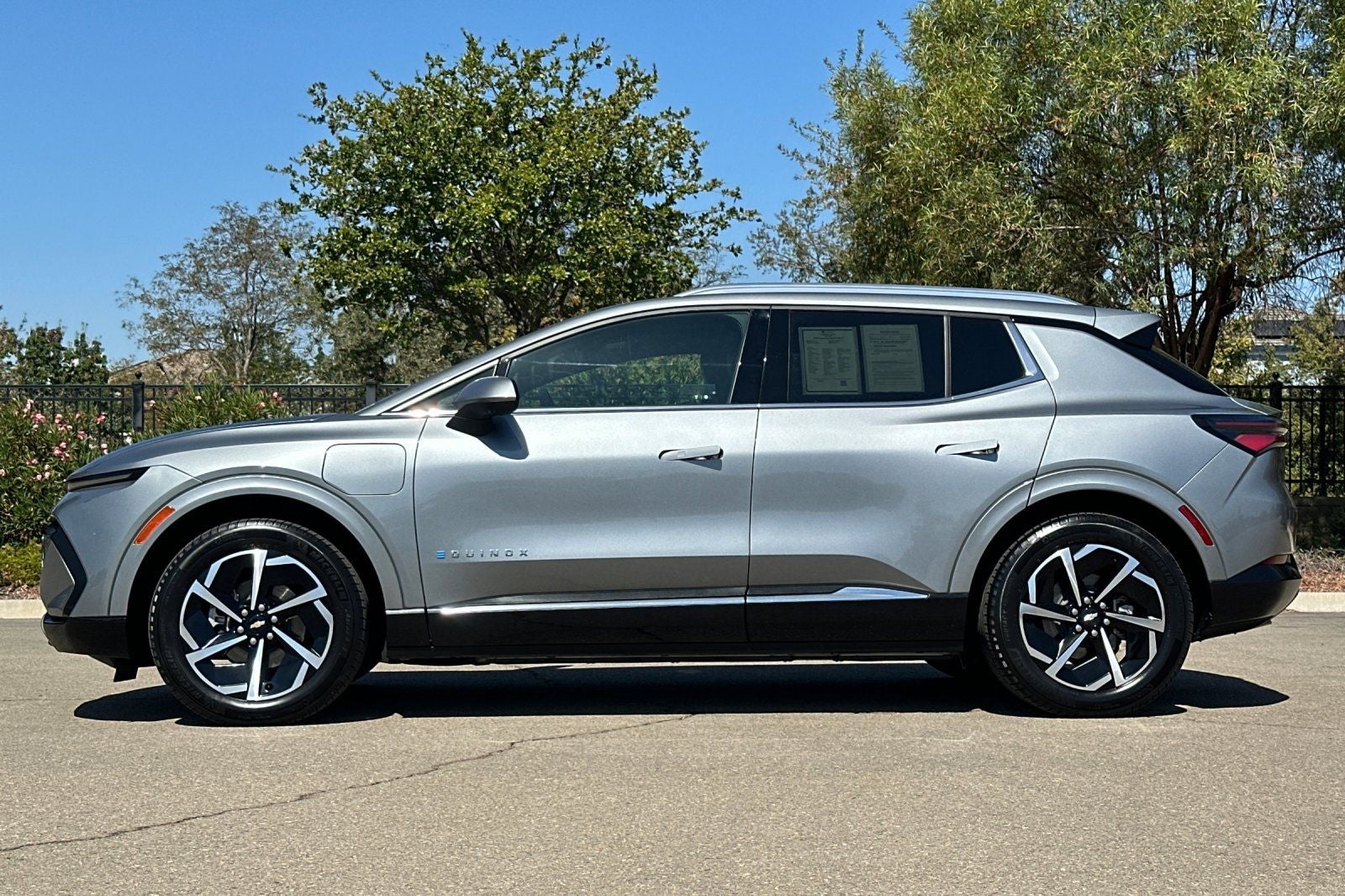 2024 Chevrolet Equinox EV LT