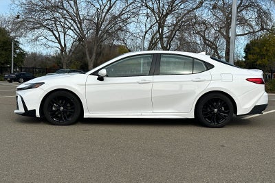 2025 Toyota Camry SE