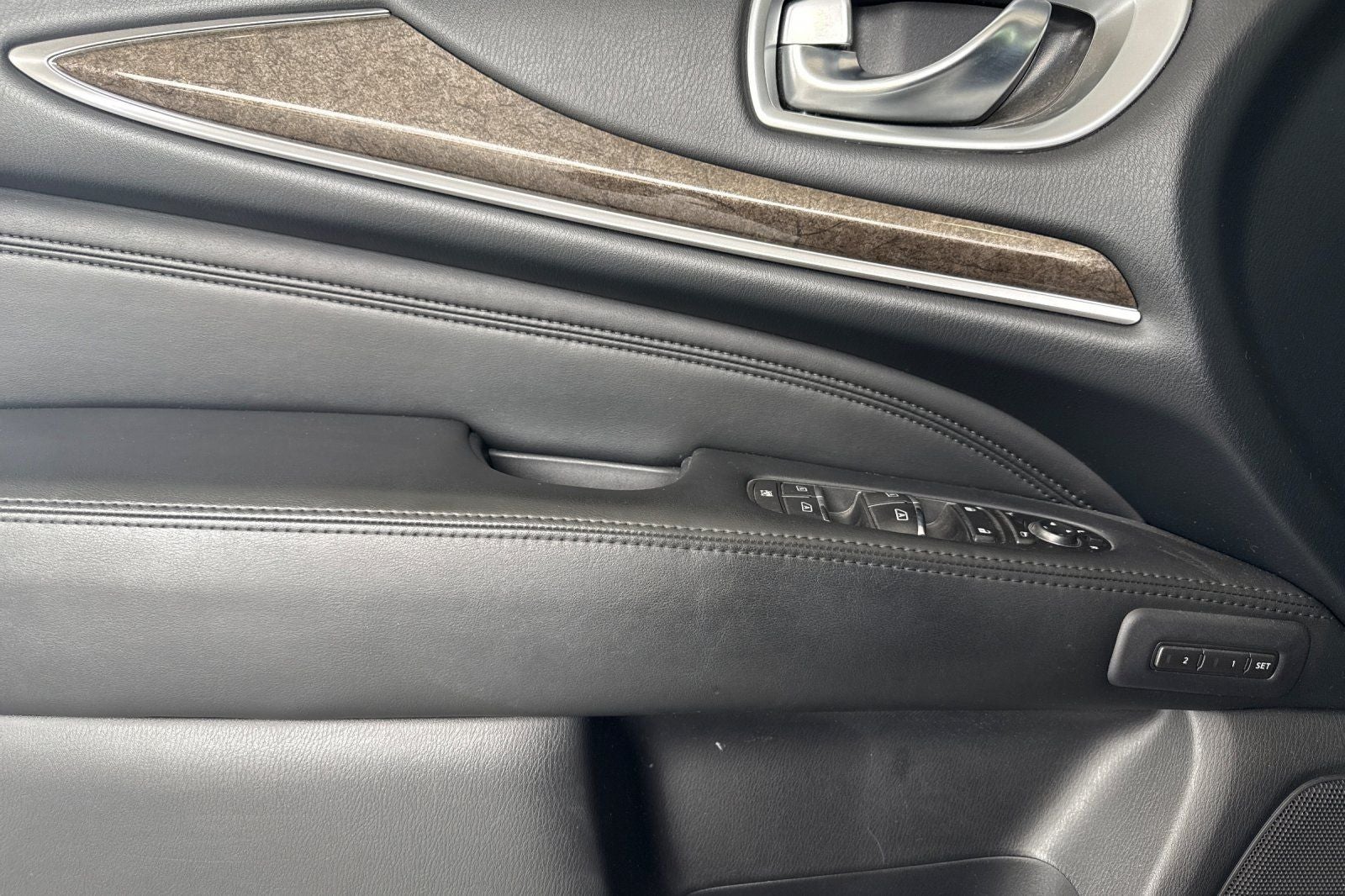2015 INFINITI QX60 Base